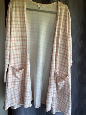 LuLaRoe Open-Front Plaid Cardigan in Pale Peach and Cream